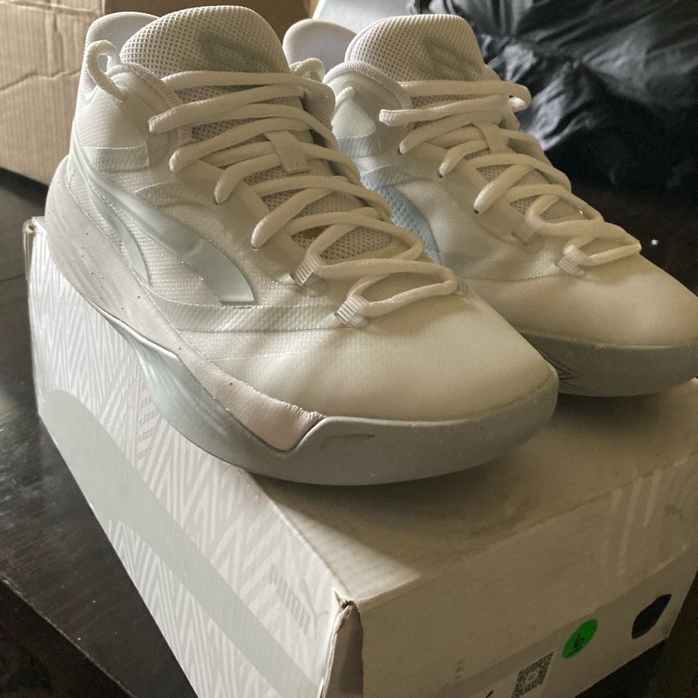 Puma Womens Size 5.5 White Athletic Basketball Shoes Sneakers Stewie 2 Breanna S